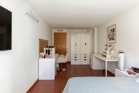 3 bedrooms house for sale in Barcelona, Catalonia, Spain № 9076 - photo 17