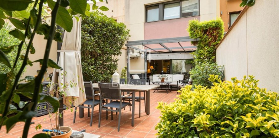 4 bedrooms villa for sale in Barcelona, Catalonia, Spain № 9105