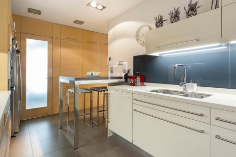 4 bedrooms villa for sale in Barcelona, Catalonia, Spain № 9105 - photo 16