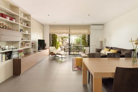 4 bedrooms villa for sale in Barcelona, Catalonia, Spain № 9105 - photo 9