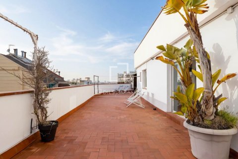 2 bedrooms apartment for rent in Barcelona, Catalonia, Spain № 9124 - photo 9