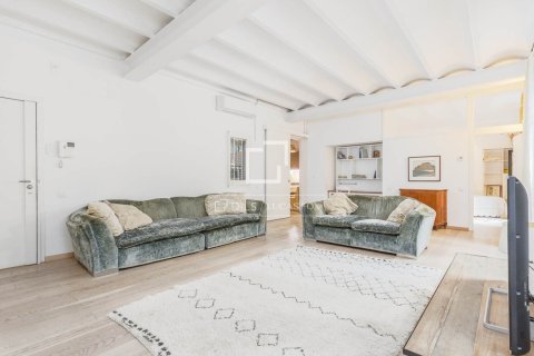 Apartamento de 4 dormitorios en venta en Barcelona, Cataluña, Spain № 9215 - foto 4