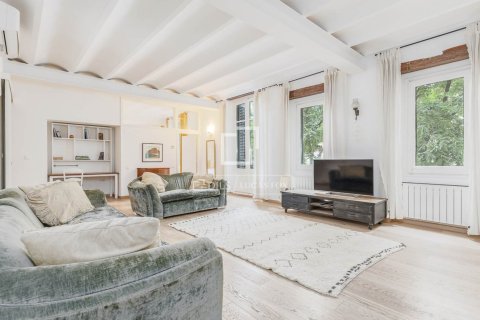 Apartamento de 4 dormitorios en venta en Barcelona, Cataluña, Spain № 9215 - foto 3