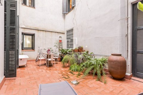 Apartamento de 4 dormitorios en venta en Barcelona, Cataluña, Spain № 9215 - foto 25