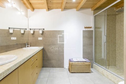 Apartamento de 4 dormitorios en venta en Barcelona, Cataluña, Spain № 9215 - foto 22