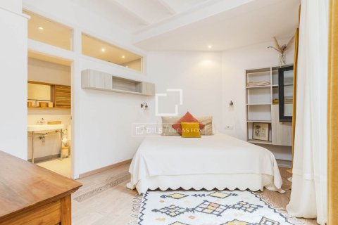 Apartamento de 4 dormitorios en venta en Barcelona, Cataluña, Spain № 9215 - foto 8