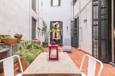 Apartamento de 4 dormitorios en venta en Barcelona, Cataluña, Spain № 9215 - foto 24