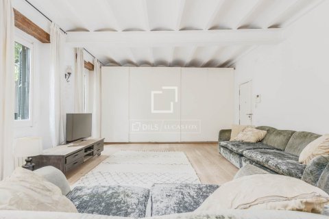 Apartamento de 4 dormitorios en venta en Barcelona, Cataluña, Spain № 9215 - foto 2