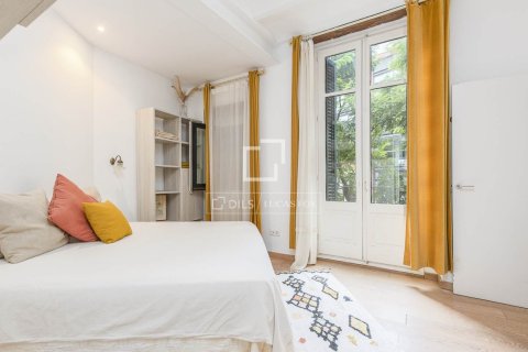 Apartamento de 4 dormitorios en venta en Barcelona, Cataluña, Spain № 9215 - foto 9