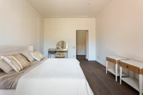 4 bedrooms apartment for sale in Barcelona, Catalonia, Spain № 9232 - photo 17