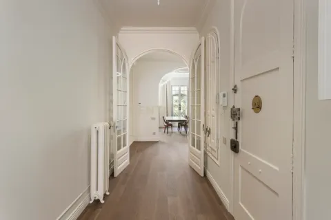 4 bedrooms apartment for sale in Barcelona, Catalonia, Spain № 9232 - photo 5