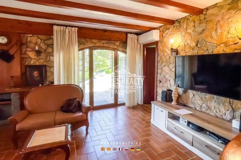 5 bedrooms villa for sale in Lloret de Mar, Girona, Catalonia, Spain № 1017 - photo 11