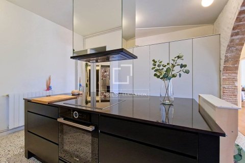 Apartamento de 3 dormitorios en venta en Vilanova i la Geltrú, Barcelona, Cataluña, Spain № 9154 - foto 2