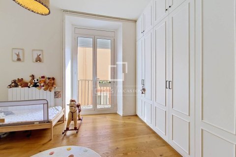 Apartamento de 3 dormitorios en venta en Vilanova i la Geltrú, Barcelona, Cataluña, Spain № 9154 - foto 9