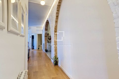 Apartamento de 3 dormitorios en venta en Vilanova i la Geltrú, Barcelona, Cataluña, Spain № 9154 - foto 7
