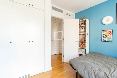 4 bedrooms villa for sale in Barcelona, Catalonia, Spain № 9060 - photo 13