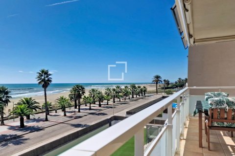 Apartamento de 3 dormitorios en venta en Cubelles, Barcelona, Cataluña, Spain № 9196 - foto 2