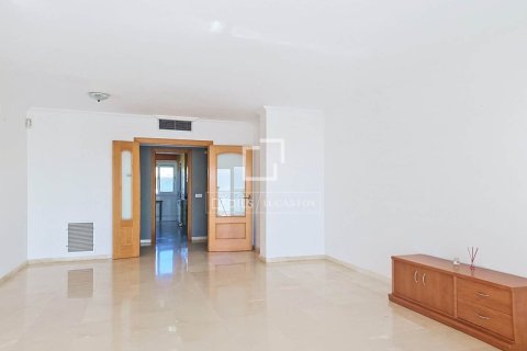 Apartamento de 3 dormitorios en venta en Cubelles, Barcelona, Cataluña, Spain № 9196 - foto 15