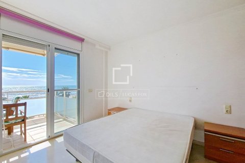 Apartamento de 3 dormitorios en venta en Cubelles, Barcelona, Cataluña, Spain № 9196 - foto 22