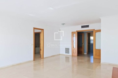 Apartamento de 3 dormitorios en venta en Cubelles, Barcelona, Cataluña, Spain № 9196 - foto 16