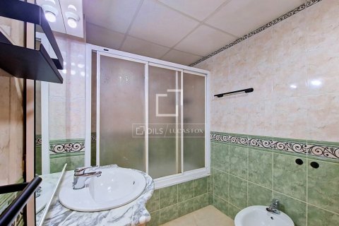 Apartamento de 3 dormitorios en venta en Cubelles, Barcelona, Cataluña, Spain № 9196 - foto 30