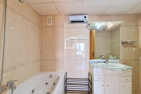 Apartamento de 3 dormitorios en venta en Cubelles, Barcelona, Cataluña, Spain № 9196 - foto 24