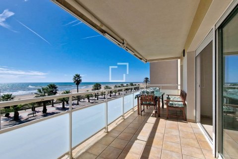 Apartamento de 3 dormitorios en venta en Cubelles, Barcelona, Cataluña, Spain № 9196 - foto 18