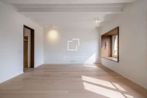 3 bedrooms apartment for sale in Barcelona, Catalonia, Spain № 9123 - photo 10