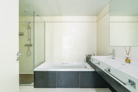 Купить квартиру в Барселона, Испания с 4 спальни, 130м², № 9252 - фото 30