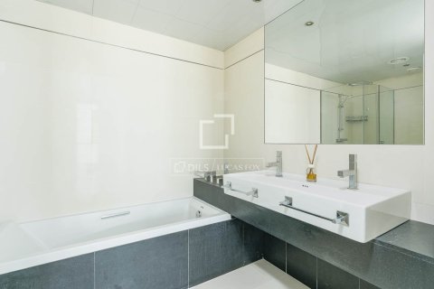 Купить квартиру в Барселона, Испания с 4 спальни, 130м², № 9252 - фото 29