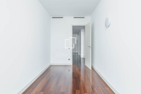 Купить квартиру в Барселона, Испания с 4 спальни, 130м², № 9252 - фото 21