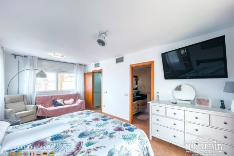 4 bedrooms townhouse for sale in Canet de Mar, Barcelona, Catalonia, Spain № 1042 - photo 13