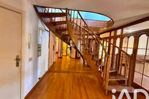 222 sq.m. duplex for sale in Vic, Barcelona, Catalonia, Spain № 9247
