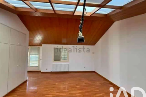 222 sq.m. duplex for sale in Vic, Barcelona, Catalonia, Spain № 9247 - photo 10