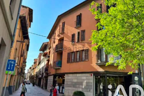 222 sq.m. duplex for sale in Vic, Barcelona, Catalonia, Spain № 9247 - photo 15