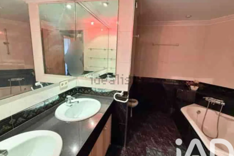 222 sq.m. duplex for sale in Vic, Barcelona, Catalonia, Spain № 9247 - photo 6