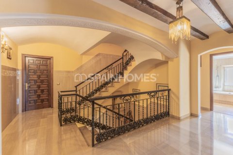 Villa de 9 dormitorios en venta en Teia, Barcelona, Cataluña, Spain № 9235 - foto 24