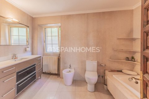 Villa de 9 dormitorios en venta en Teia, Barcelona, Cataluña, Spain № 9235 - foto 26
