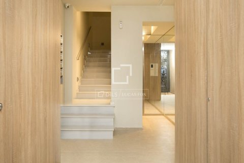 2 bedrooms apartment for sale in Barcelona, Catalonia, Spain № 9056 - photo 27