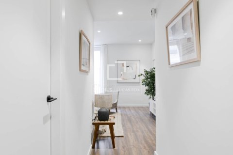 3 bedrooms apartment for sale in Barcelona, Catalonia, Spain № 9097 - photo 17