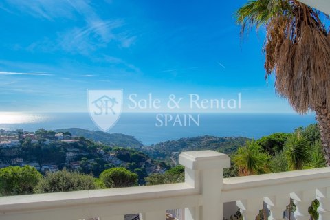 6 bedrooms house for sale in Lloret de Mar, Girona, Catalonia, Spain № 7218 - photo 12