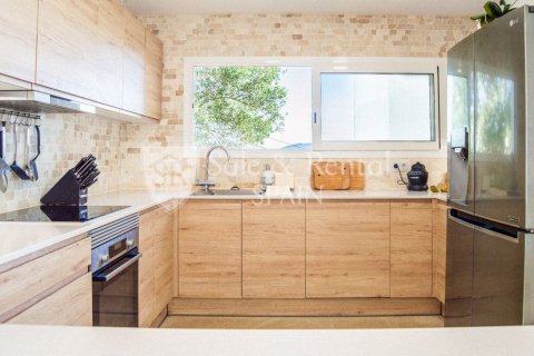 6 bedrooms house for sale in Lloret de Mar, Girona, Catalonia, Spain № 7218 - photo 25