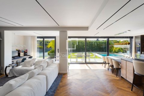 4 bedrooms villa for sale in Sant Andreu de Llavaneres, Barcelona, Catalonia, Spain № 9225 - photo 10