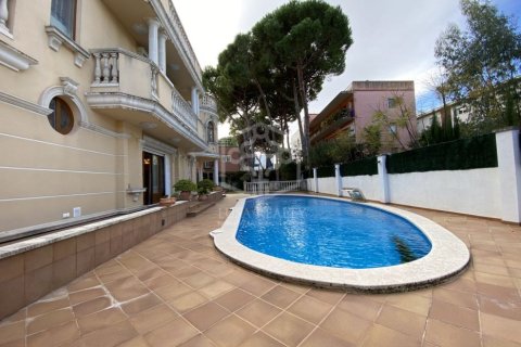 6 bedrooms villa for rent in Castelldefels, Barcelona, Catalonia, Spain № 9073 - photo 3