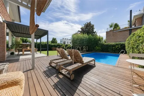 Сasa de 5 dormitorios en venta en Sant Cugat del Vallès, Barcelona, Cataluña, Spain № 9075 - foto 6