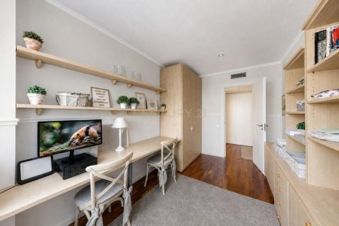 Сasa de 5 dormitorios en venta en Sant Cugat del Vallès, Barcelona, Cataluña, Spain № 9075 - foto 23