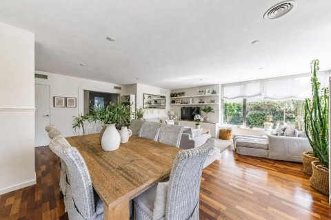 Сasa de 5 dormitorios en venta en Sant Cugat del Vallès, Barcelona, Cataluña, Spain № 9075 - foto 18