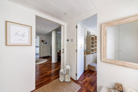 Сasa de 5 dormitorios en venta en Sant Cugat del Vallès, Barcelona, Cataluña, Spain № 9075 - foto 13