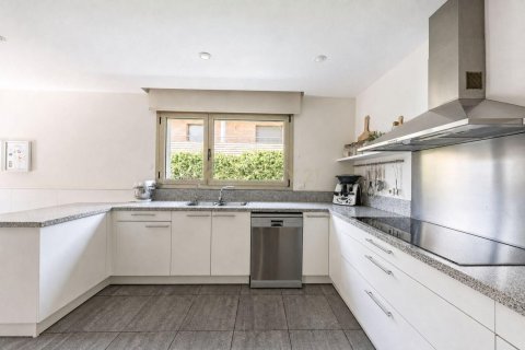 Сasa de 5 dormitorios en venta en Sant Cugat del Vallès, Barcelona, Cataluña, Spain № 9075 - foto 19