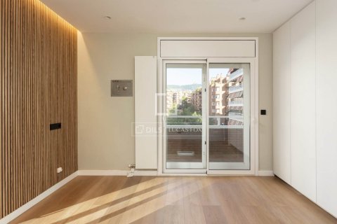 4 bedrooms apartment for sale in Barcelona, Catalonia, Spain № 9085 - photo 18